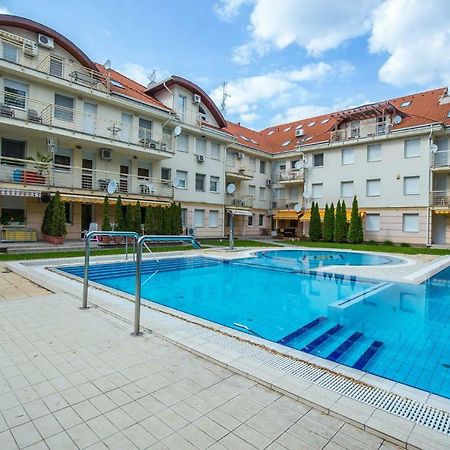 Kis-Gast Panorama Apartman ไฮจ์ดุสโซบอสโล ภายนอก รูปภาพ